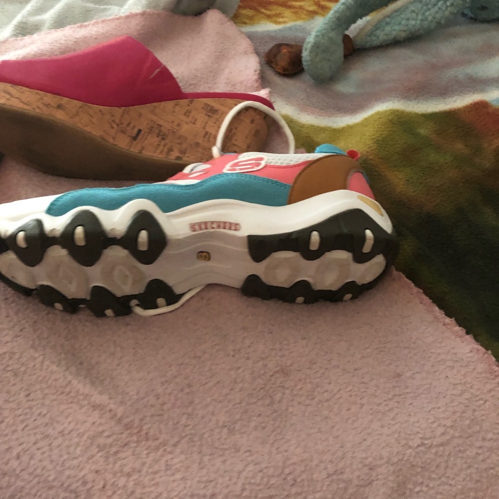 Shoes. - Picture 8 of 8